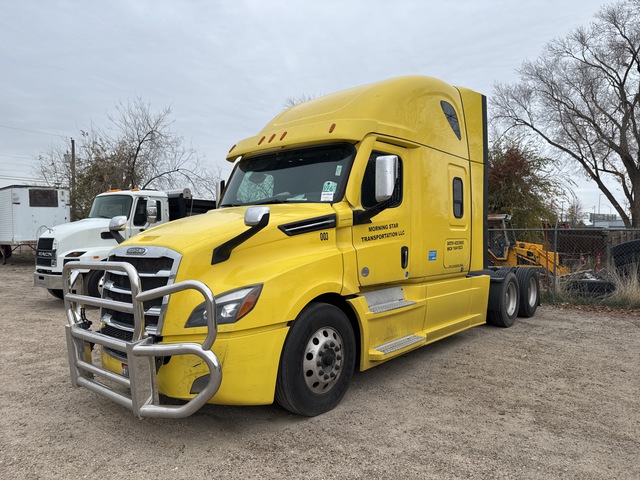 2022 Freightliner Cascadia 6x4 T/A Sleeper Truck Tractor (Inoperable)