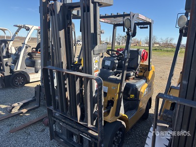 Cat 2C5000 4750 lb Cushion Tire Gabelstapler