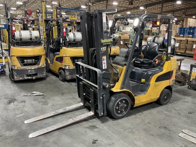2020 Cat 2C5000 4700 lb Cushion Tire Forklift