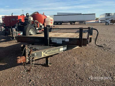 2016 Kaufman 25 ft T/A Plataforma Basculante
