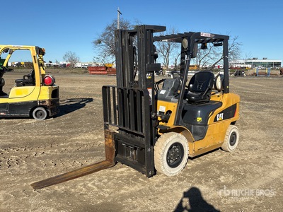 Cat 4500 lb Cushion Tire Gabelstapler