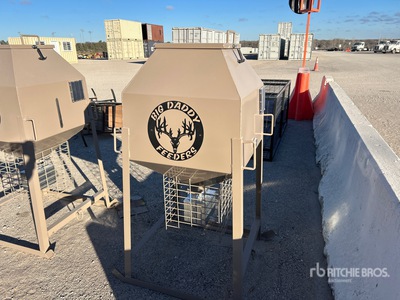 Big Daddy 700 Solar Corn Deer Feeder (Unused)