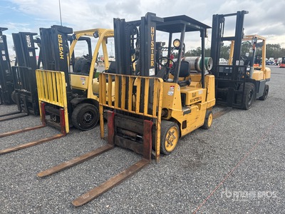 Hyster 370XL 7650 lb Cushion Tire Carretilla Elevadora