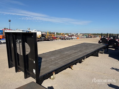 Supreme 26 ft w/Maxon lift gate Lorry Flatbed Body