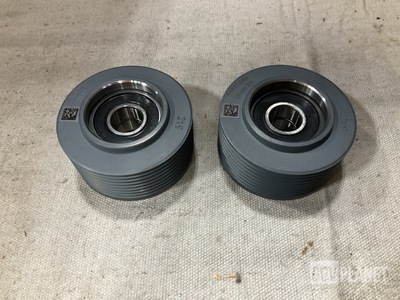 (39) JCB 02/912607 Flat Pulleys