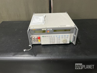 Fluke 5520A Calibrator
