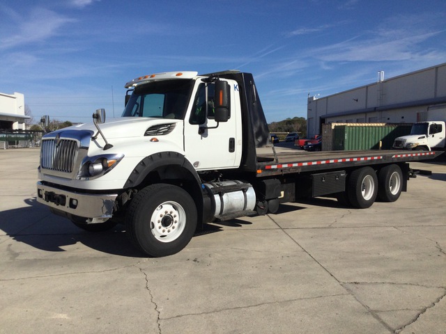 2018 International 7600 6x4 Rollback Truck