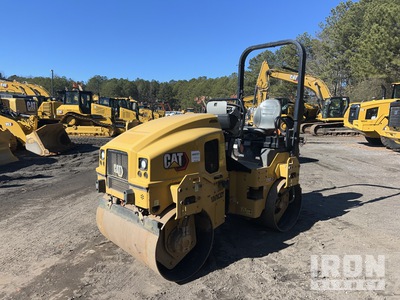 2021 Cat CB2.7 Rullo vibrante tandem