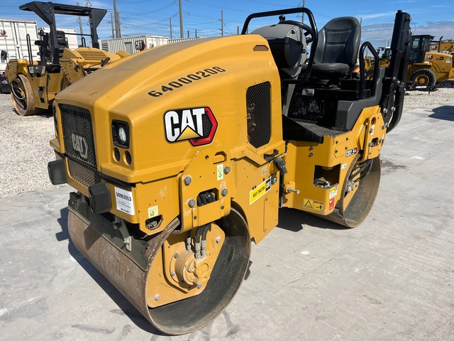 2022 Cat CB2.5 GC Double Drum Roller