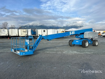 Genie S-85 4WD Diesel Articulating Boom Lift