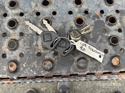 Altec DM47 on 2008 International 4400 Boom Truck