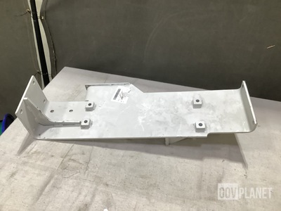 (3) Manitowoc Crane Group 2-195-6-00613 Mounting Brackets