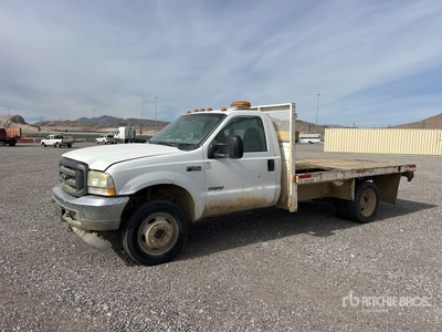 2003 Ford F-450 4x2 Flatbed Truck