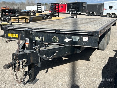 2013 Falcon 16 ft T/A Przyczepa użytkowa