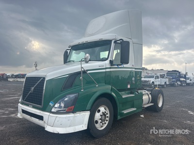 2012 Volvo VNL 4x2 Cabeza Tractora Cabina Corta