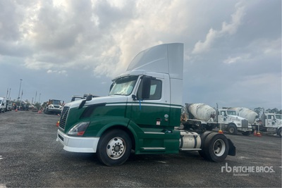 2012 Volvo VNL 4x2 S/A Day Cab Truck Tractor