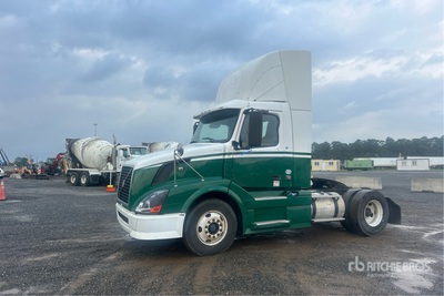 2012 Volvo VNL 4x2 S/A Day Cab Truck Tractor