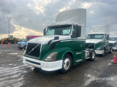 2013 Volvo VNL 4x2 S/A Day Cab Truck Tractor