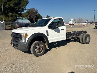 2017 Ford F-550 XL 4x2 Cab and Chassis