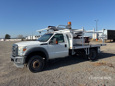 2015 Ford F-550 4x2 Flatbed Truck