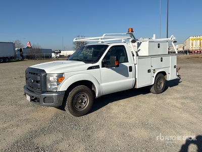 2016 Ford F-350 4x2 Utility Truck