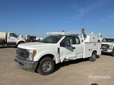 2017 Ford F-350 4x2 Extended Cab Utility Truck (Inoperable)