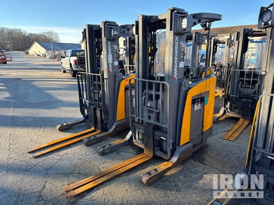 Jungheinrich ETR230A 3000 lb Electric Forklift