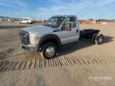 2014 Ford F-550 XL 4x2 Cabina y chasis