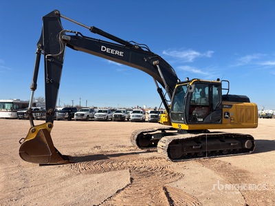 2022 John Deere 210G LC Escavatore cingolato