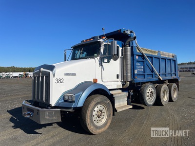 2007 (unverified) Kenworth T800 8x4 Tri/A Dump Truck