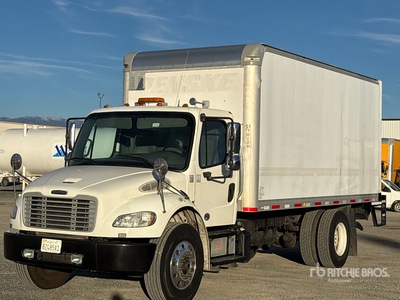 2016 Freightliner M2 106 4x2 Tool boxes and air compressor inside van box Furgonetka