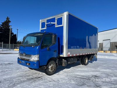 2020 Hino 195 4x2 Gesloten vrachtwagen