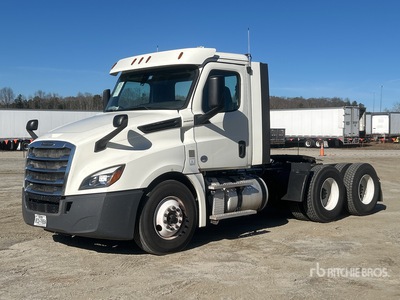 2018 Freightliner Cascadia 126 6x4 Day Cab Truck Tractor