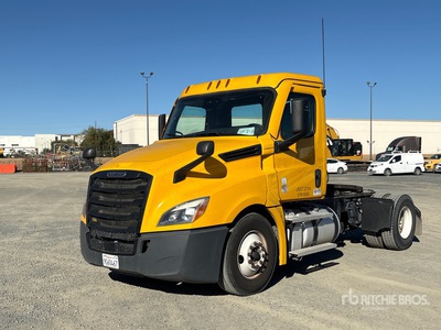 2022 Freightliner Cascadia 126 4x2 S/A Day Cab Truck Tractor
