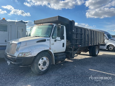 2005 International 4300 4x2 S/A Dump Truck (Inoperable)