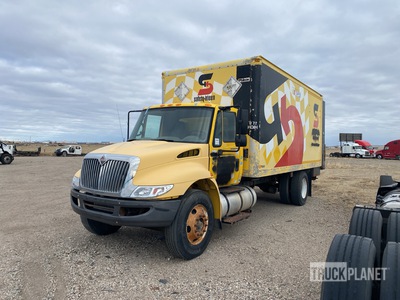 2007 International 4300 4x2 Van Truck