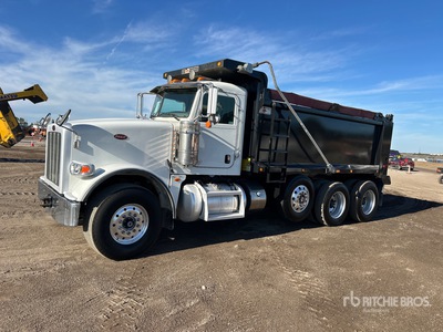 2016 Peterbilt 367 8x4 شاحنة قلابة /ثلاثة محاور