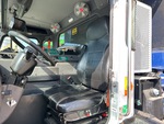 Cab with Seats/armrests