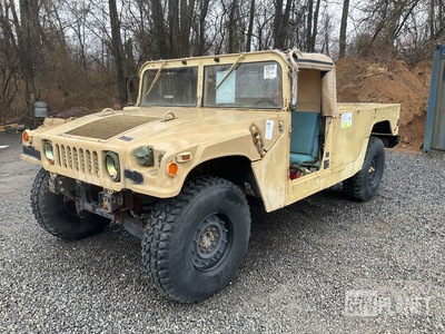 AM General M1097R1 HMMWV 2 Door Soft Top w/Truck Body