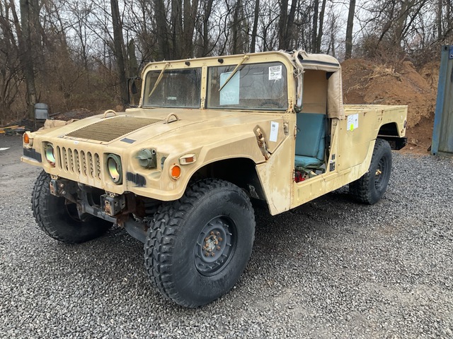 AM General M1097R1 HMMWV 2 Door Soft Top w/Truck Body