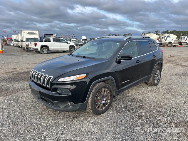 1C4PJLCBXFW689786 Jeep Cherokee Photo 1