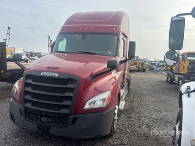 2019 Freightliner Cascadia 126 6x4 Cabeza Tractora Cabina Dormitorio (Inoperable)