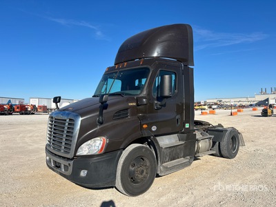 2017 Freightliner Cascadia 113 4x2 Cabeza Tractora Cabina Corta