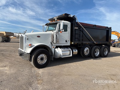2016 Peterbilt 367 8x4 を見 Dump Truck