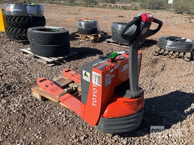 Toyota 7HBW23 Pallet Jack