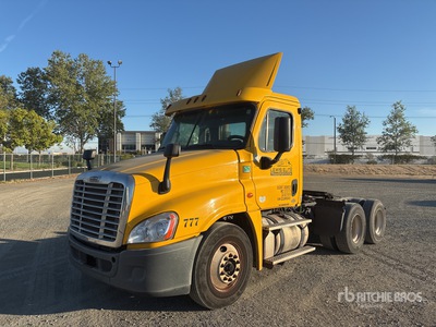2016 Freightliner Cascadia 125 6x4 T/A Day Cab Truck Tractor