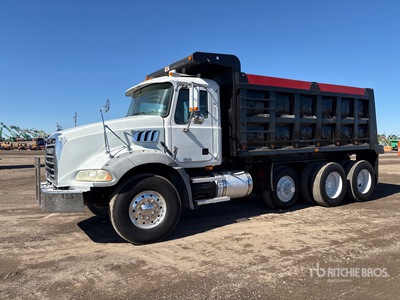 2007 Mack CPT713B 8x4 Tri/A Dump Truck