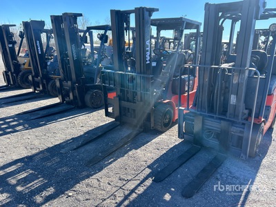 Halla LF25C 4409 lb Cushion Tire Forklift