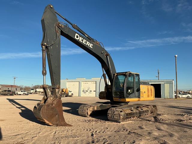 2010 John Deere 240D Tracked Excavator