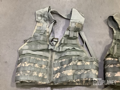 (30) Fighting Load Carriers